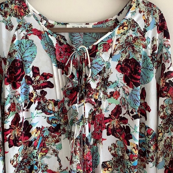 BLACK RAINN FLORAL PRINT BLOUSE - Picture 8 of 10